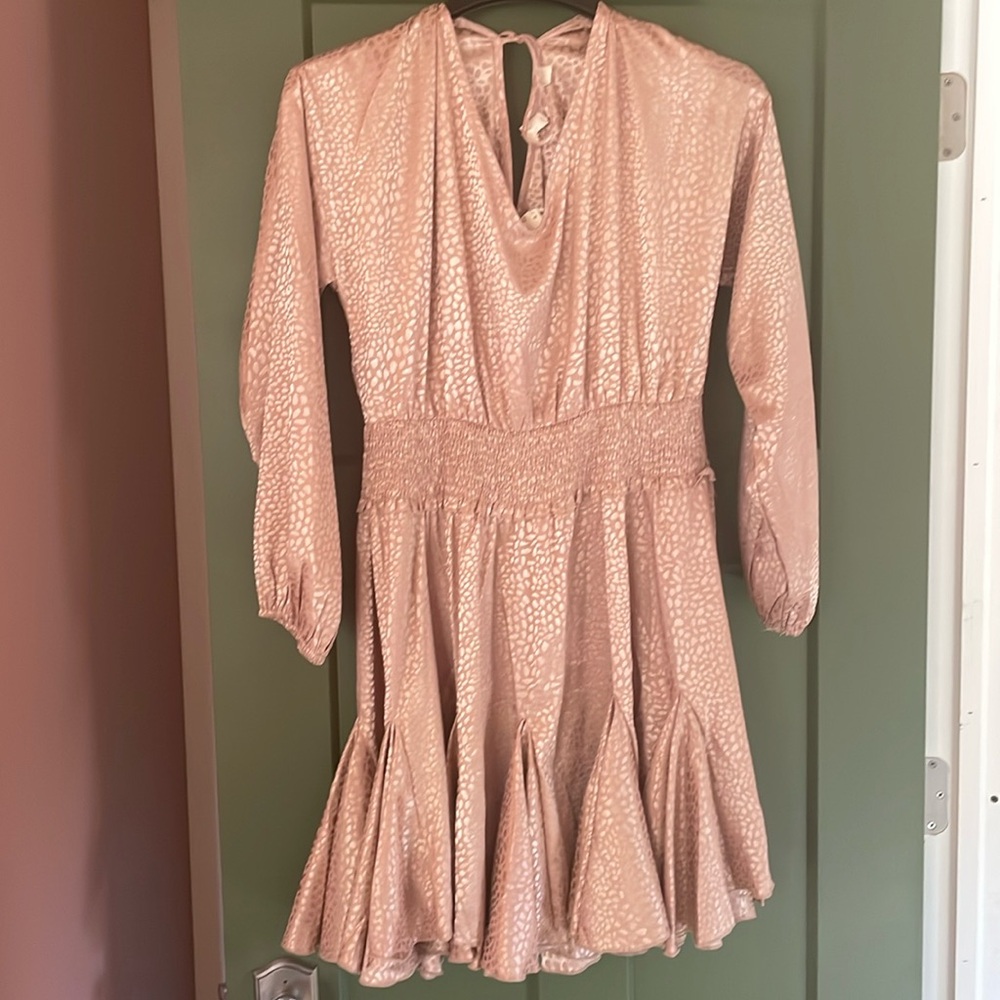 Long sleeve midi dress with pleats